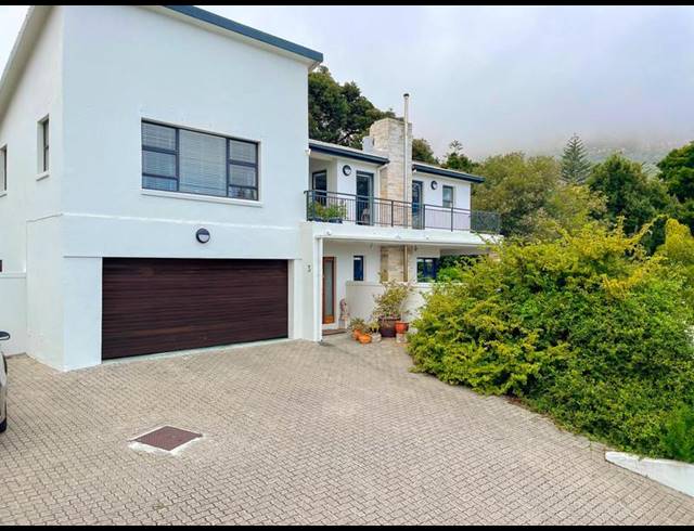 4 BEDROOM HOUSE FOR SALE IN HOUT BAY